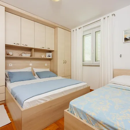 Apartment Petak 3 Dramalj