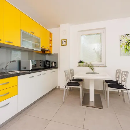 Apartment Petak 3 Dramalj