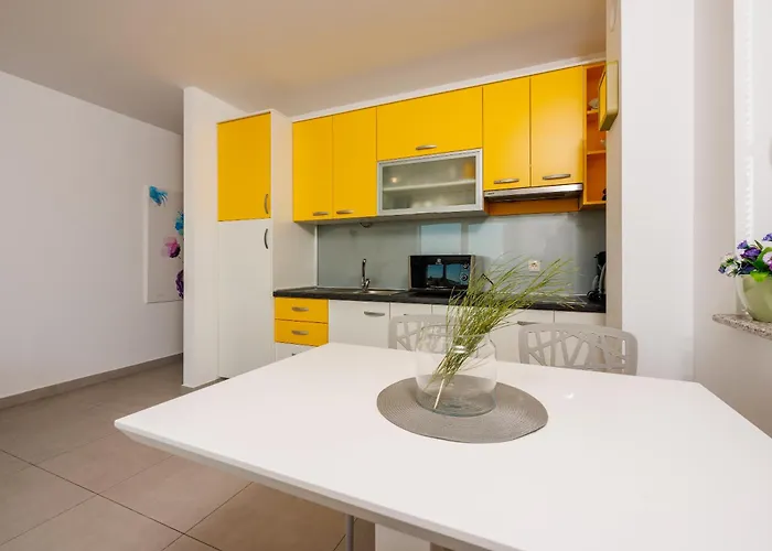 Petak 3 Apartment