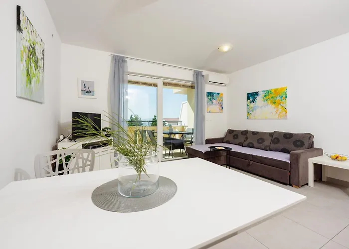 Petak 3 Apartment *