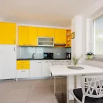 아파트 Petak 3 *