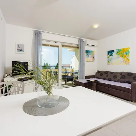 Apartment Petak 3 Dramalj