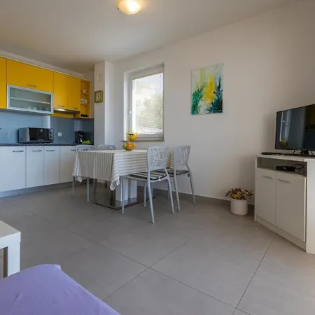 Apartment Petak 3 Dramalj